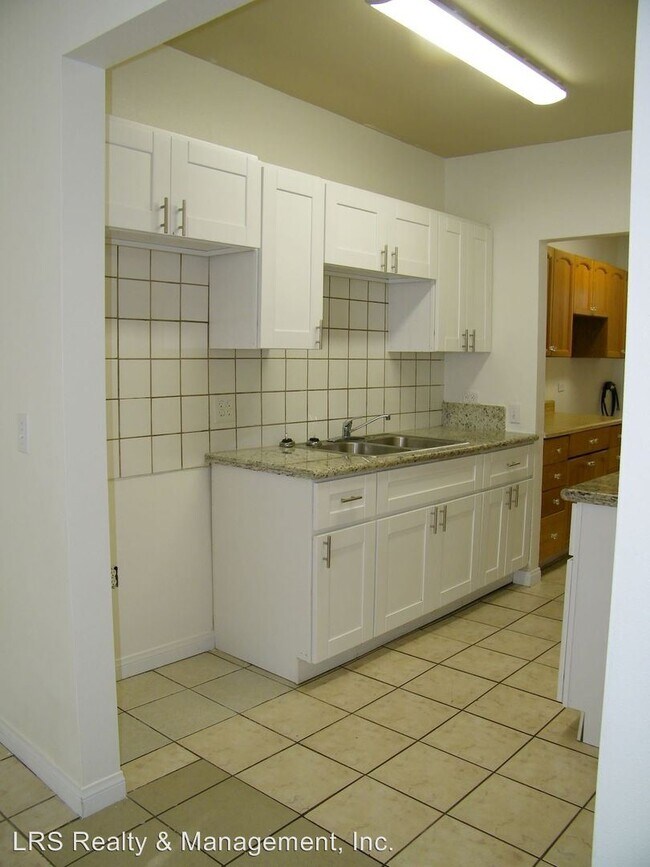 Building Photo - 743-749 Wright Rd