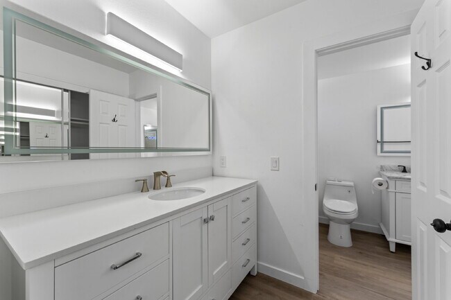 Foto del edificio - "Experience Luxurious Living: Spacious 4-B...