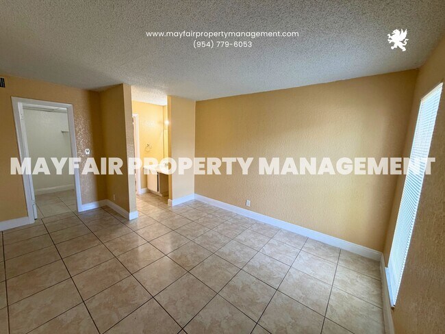 Foto del edificio - 4467 Treehouse Ln