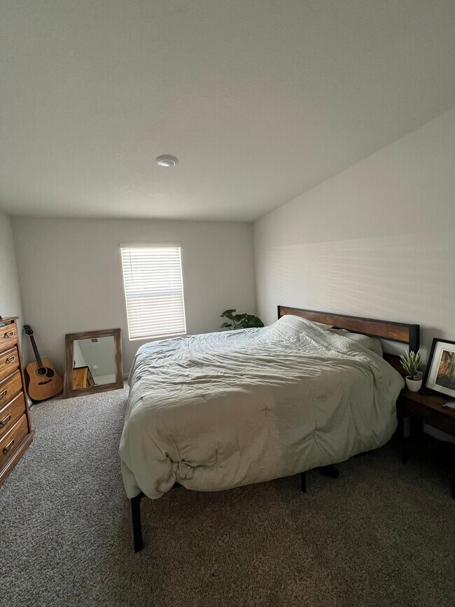 Guest room #1 - 4395 Winged Elm Ct