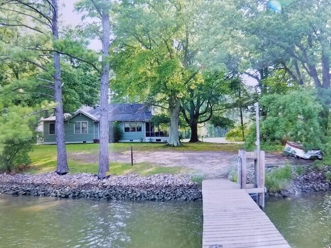 Building Photo - 152 Slate Rd