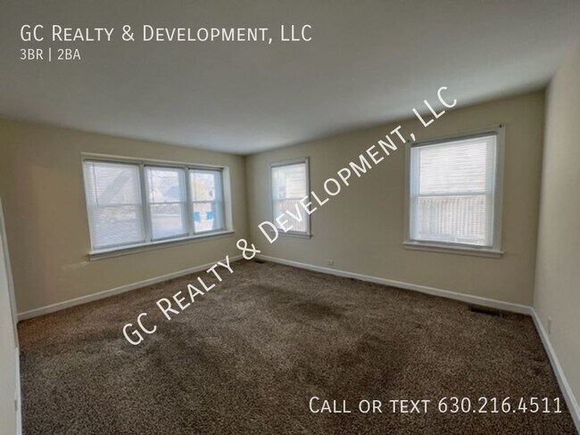 Foto del edificio - ***3 BDRM / 2 FULL BTH / FINISHED BSMT / 2...