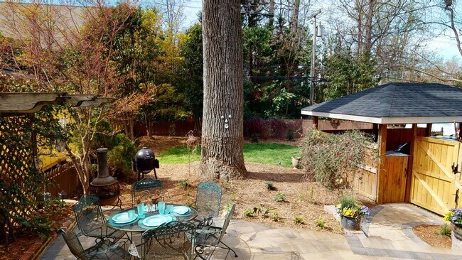 Building Photo - Dilworth Bungalow Home - If desired by ten...
