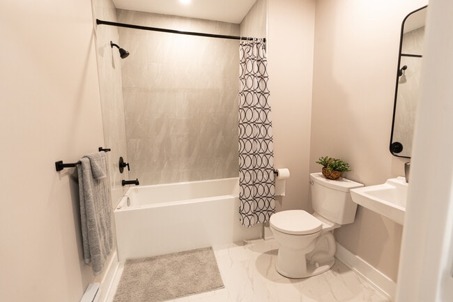 Building Photo - 376 Lofts - Modern Living in the Heart of London