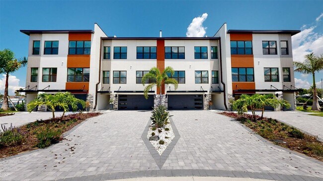 Foto del edificio - 772 Gran Kaymen Way