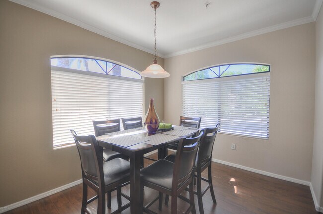 Foto del edificio - 15095 N Thompson Peak Pkwy