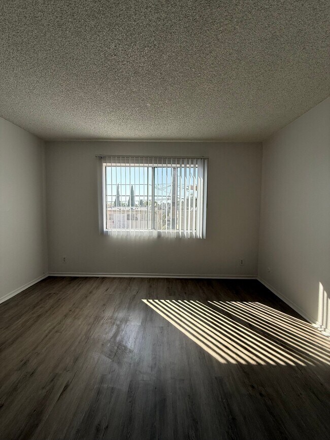 Foto del edificio - 509 N Berendo St