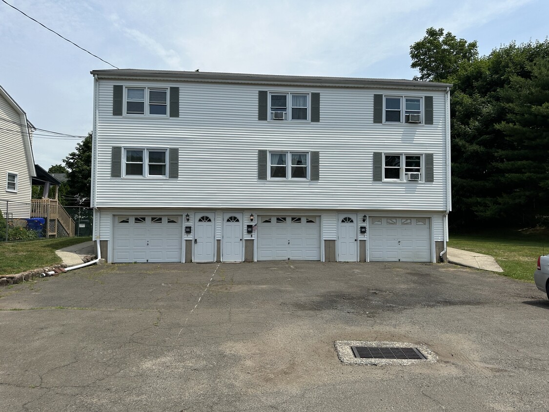 Primary Photo - 48 Claremont Ave