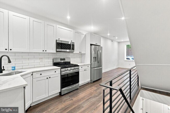 Foto del edificio - 530 E Thompson St