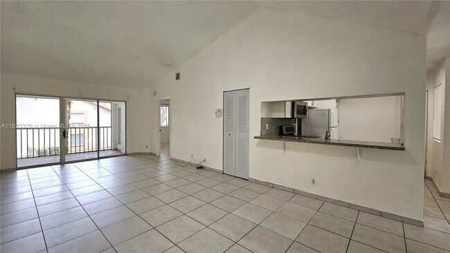 Building Photo - 9277 SW 138th Pl