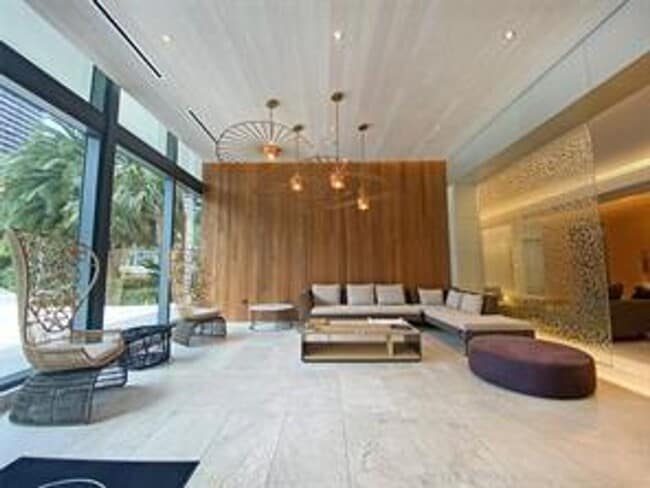 Foto del edificio - 88 SW 7th St