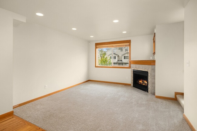 Building Photo - 908 N 95th St