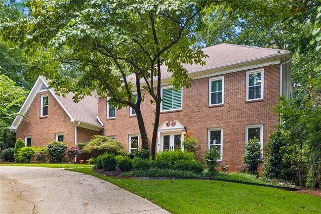 Building Photo - 210 Willow Lk Cv