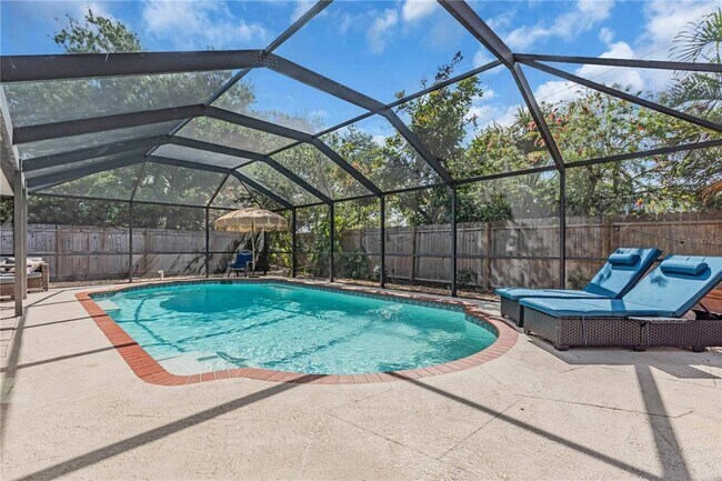 Foto del edificio - 6623 Glades Way