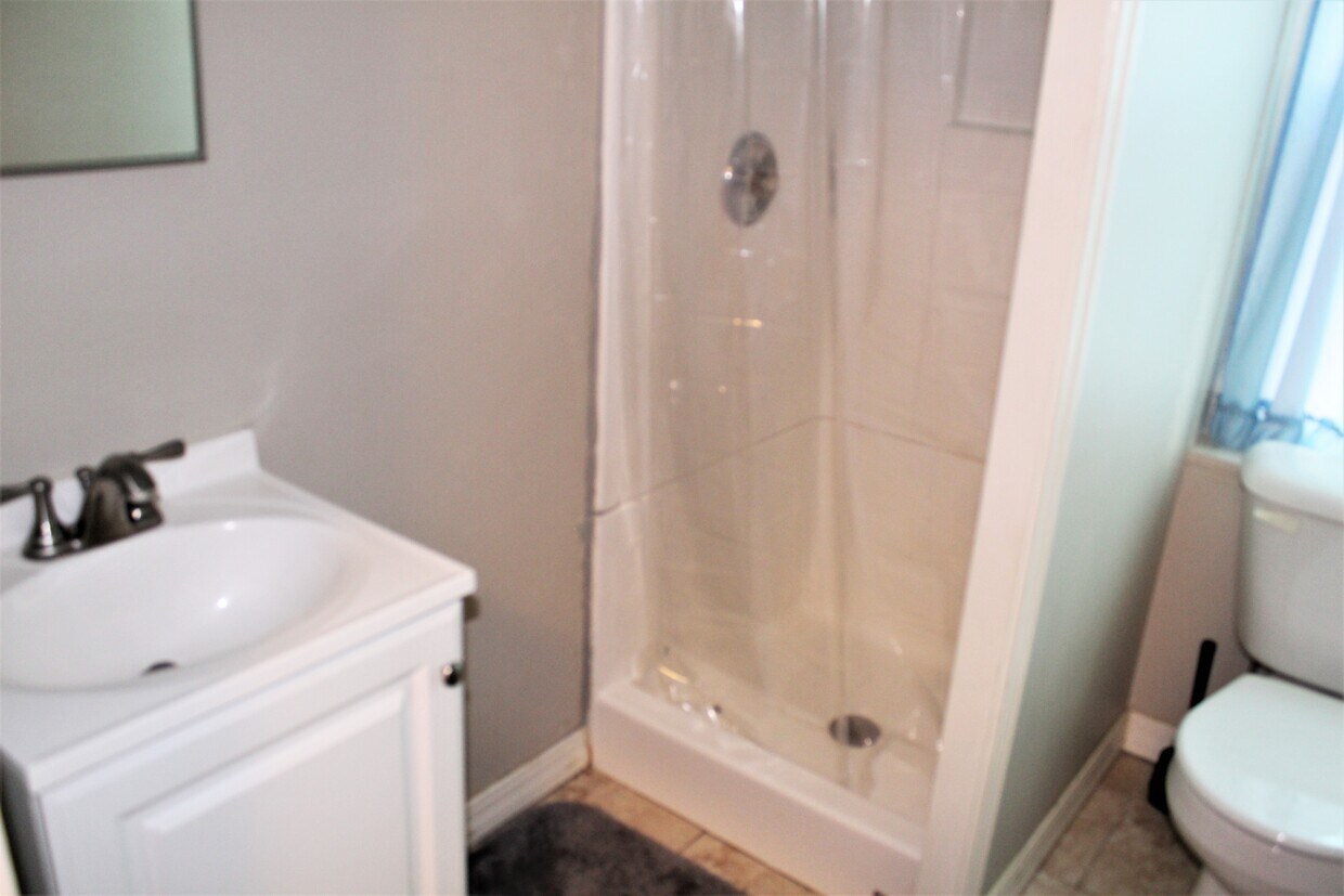 Foto principal - 4349 Forest Park Ave