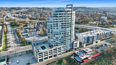 Building Photo - 400 Riverboat Row