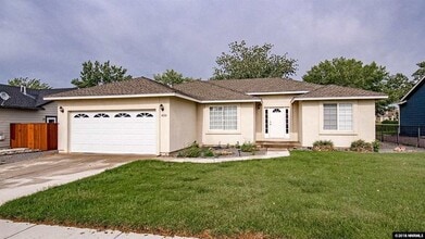 Building Photo - 420 Dog Leg Dr