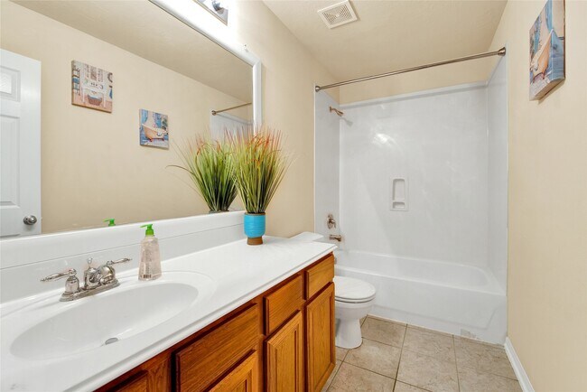 Foto del edificio - 2830 Sage Bluff Ave