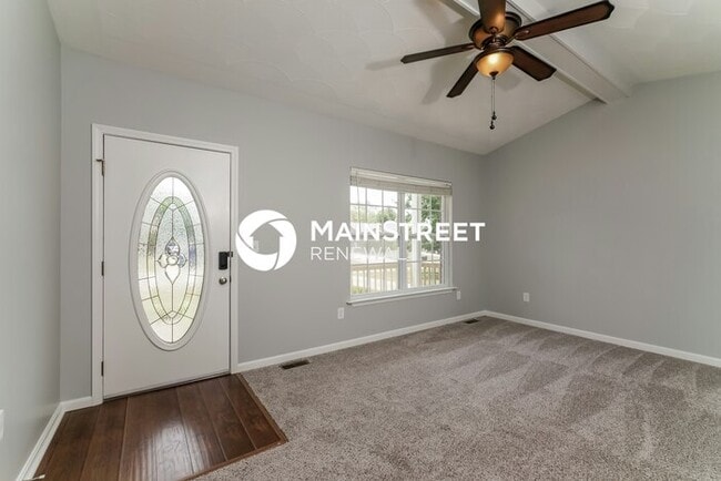 Building Photo - 3 Bedroom Pet-Friendly Home in SHEPHERDSVILLE, KY with Main Street Renewal