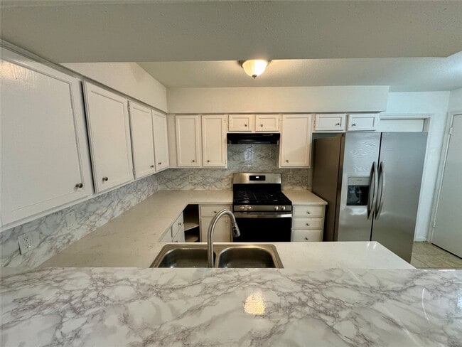 Building Photo - 5810 Twisted Pine Ct