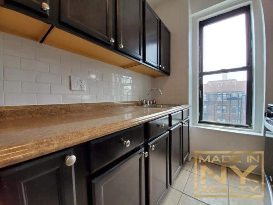Primary Photo - 1 bedroom in ASTORIA NY 11106