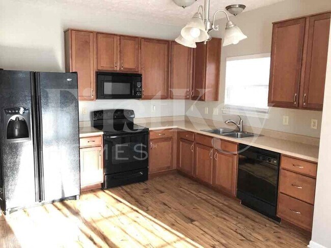 Foto del edificio - 688 Harbor Dr