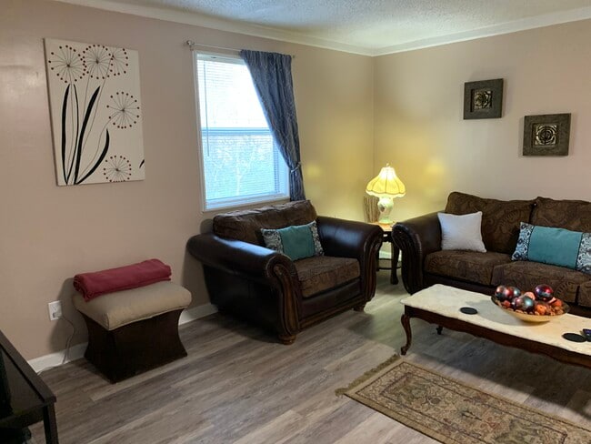 Building Photo - 2612 Couchville Pike