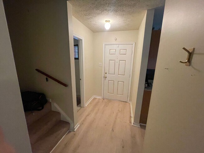 Foto del edificio - 2034 Airy Cir
