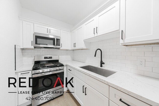 Foto del edificio - 816 S Park View St