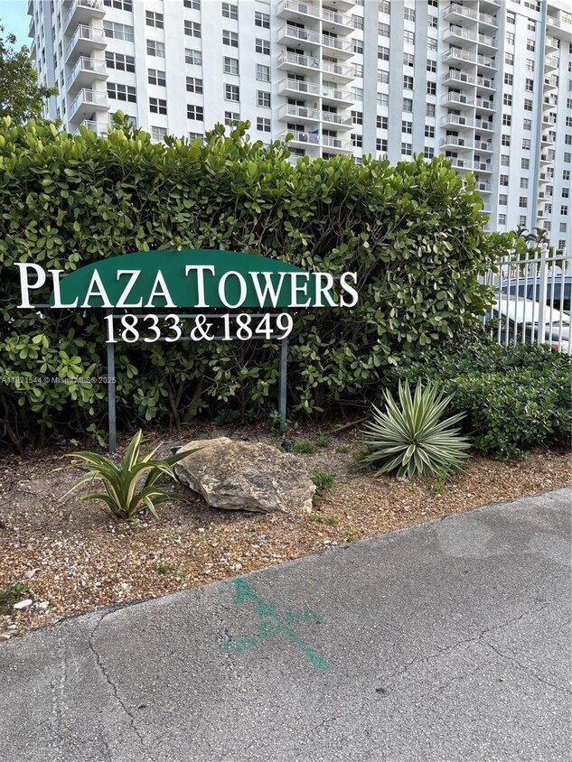 Foto principal - 1833 S Ocean Dr
