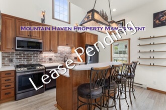 Building Photo - 400 Argentine St