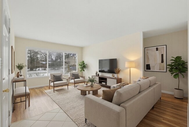 Building Photo - 5611 S Quincy St