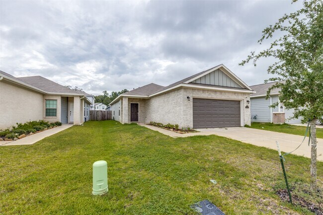 Building Photo - 16666 Moss Ln