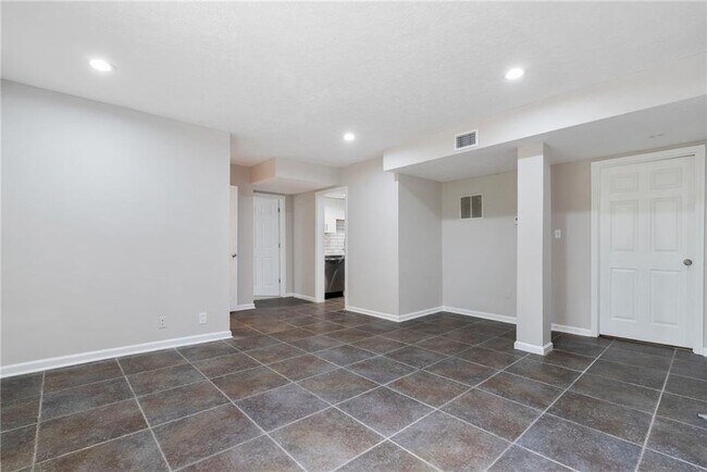 Foto del edificio - 1447 Southland Vista Ct NE