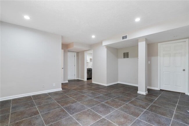 Foto del edificio - 1449 Southland Vista Ct NE