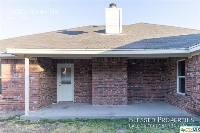 Building Photo - 10005 Diana Dr