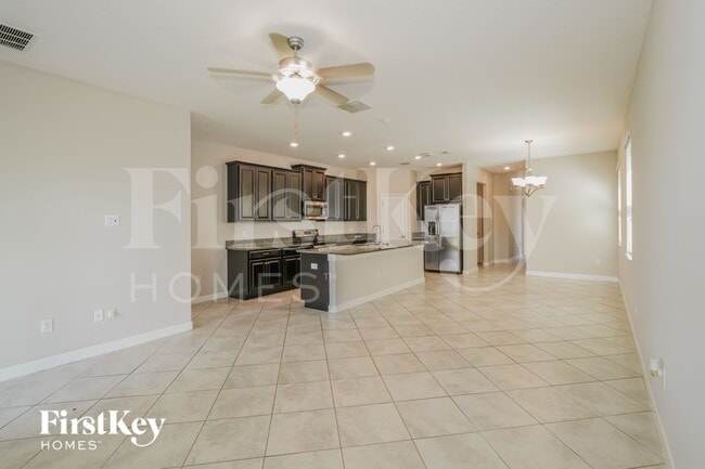 Building Photo - 9835 Ivory Dr