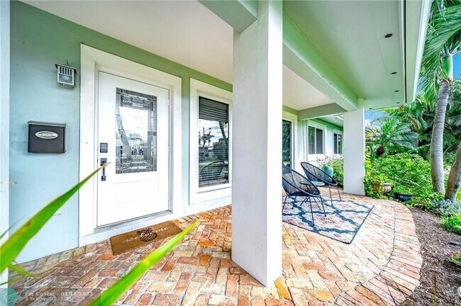 Foto del edificio - 2685 SE 6th St
