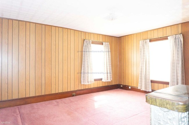 Building Photo - 13 Greylock Rd