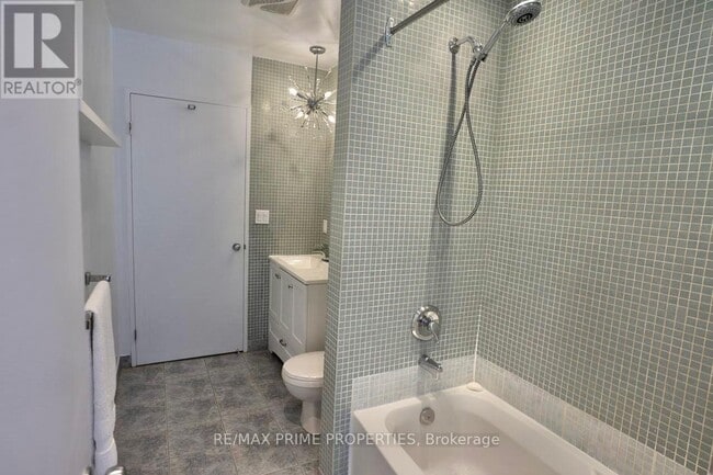 Building Photo - 383 Cumberland St