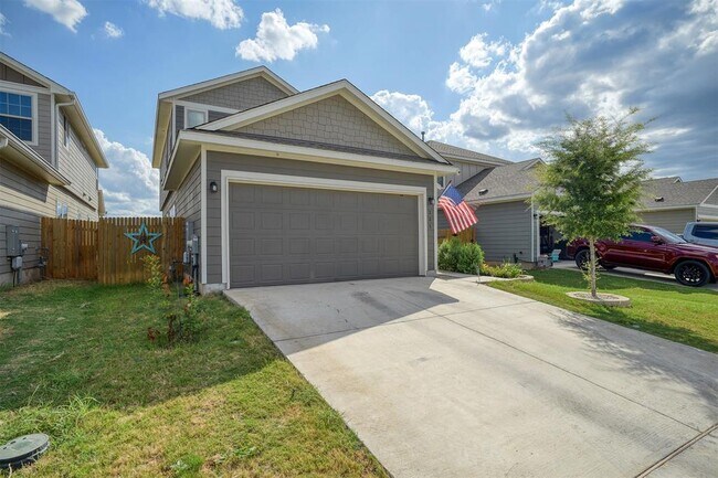 Building Photo - 205 Driftwood Ln