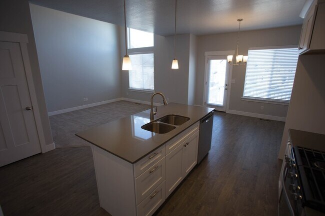 Foto del edificio - 4332 W Quiet Shade Dr