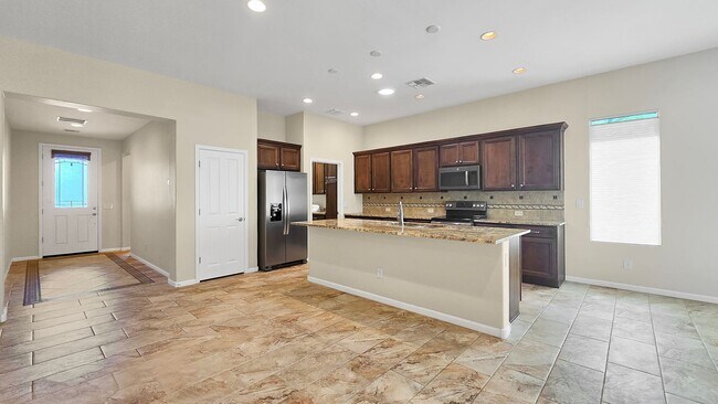 Foto del edificio - 55+ Amenity rich Pebble Creek community!