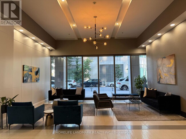 Building Photo - 19 Grand Trunk Crescent