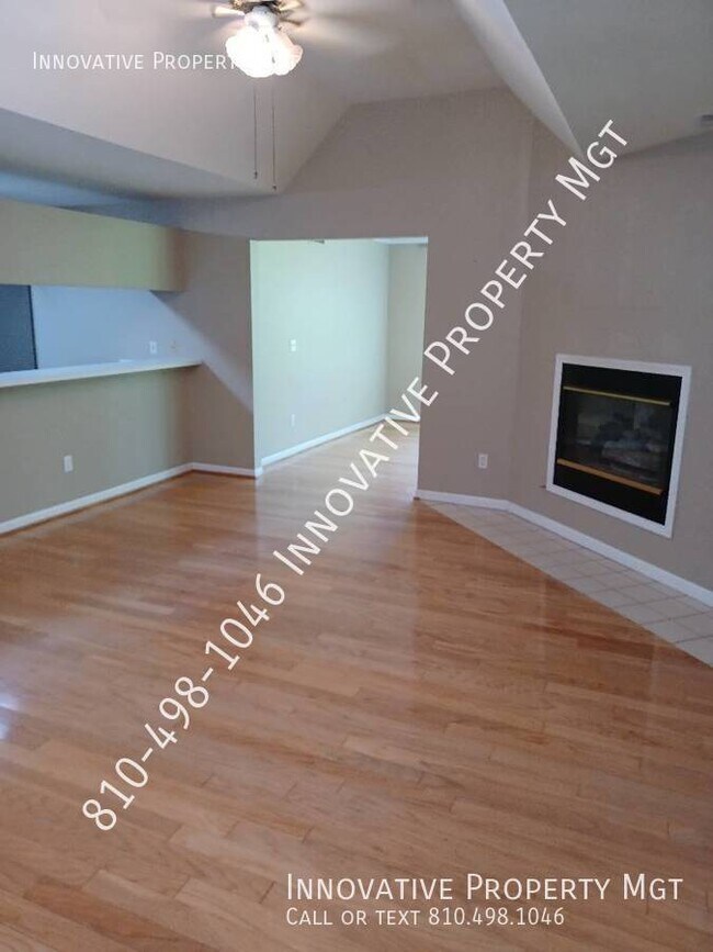 Foto del edificio - Stunning 2 bedroom, 2 full baths and priva...