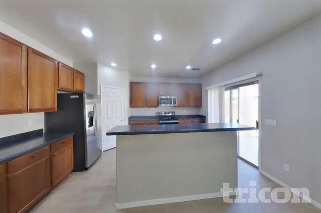 Building Photo - 10208 W Wier Ave