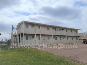 Building Photo - 4000 Ella Ave