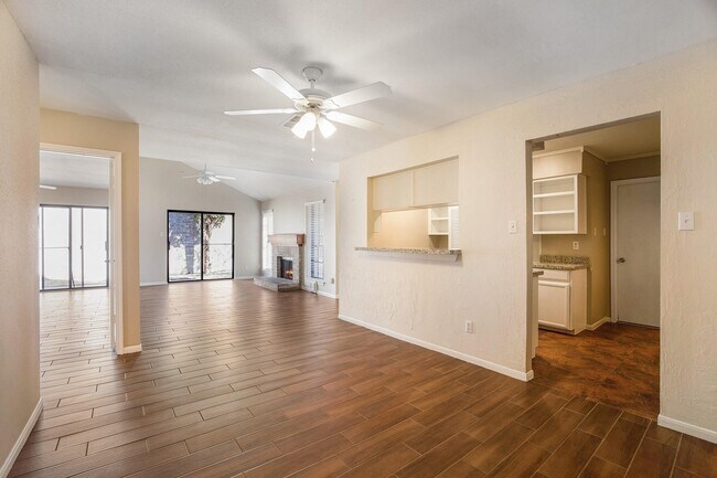 Foto del edificio - 18522 Glen Briar Ln