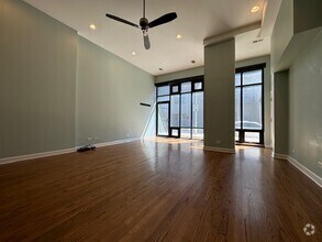 Building Photo - 2112 W Rice St