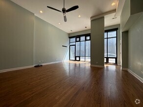 Building Photo - 2112 W Rice St
